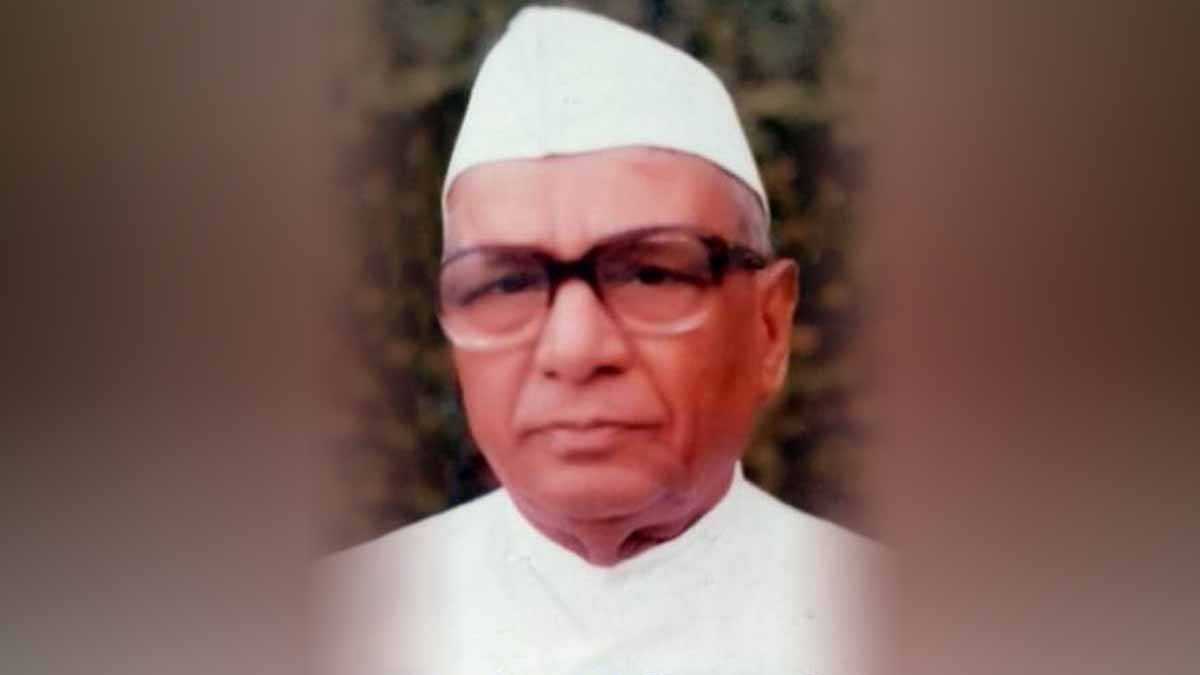 ‘जाति की जड़ता जाये तो उसके जाने का जश्न मनायें’
