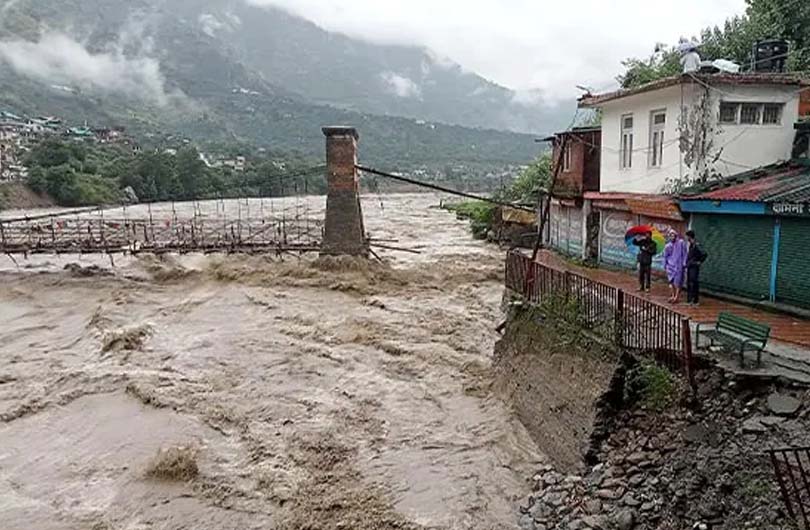 जल तांडव : उत्तराखंड के आठ जिलों में रेड अलर्ट