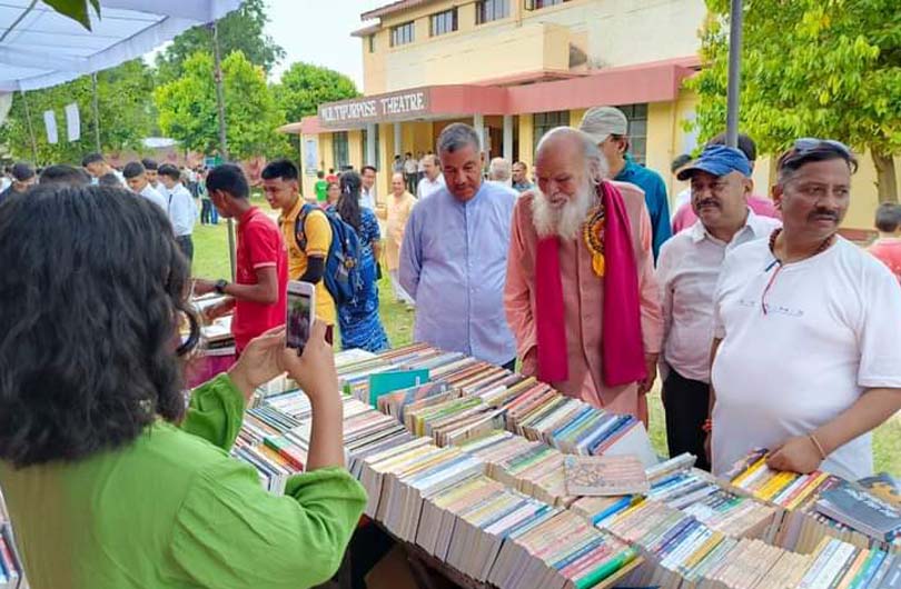 किताब कौतिक अभियान: देवभूमि से उपजा एक रचनात्मक विचार