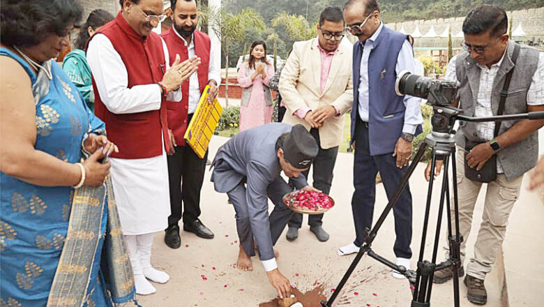 फिल्म “फ़्योंली… पर्वत की बेटी” का मुहूर्त: पहाड़ की शिक्षा, संघर्ष और सपनों की कहानी को मिलेगी सिनेमाई अभिव्यक्ति