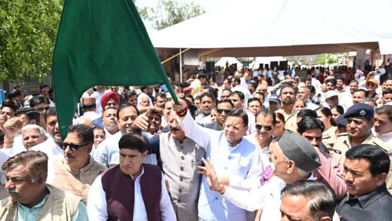 चारधाम यात्रा 2026 का आगाज: CM पुष्कर सिंह धामी ने ऋषिकेश से बसों को दिखाई हरी झंडी