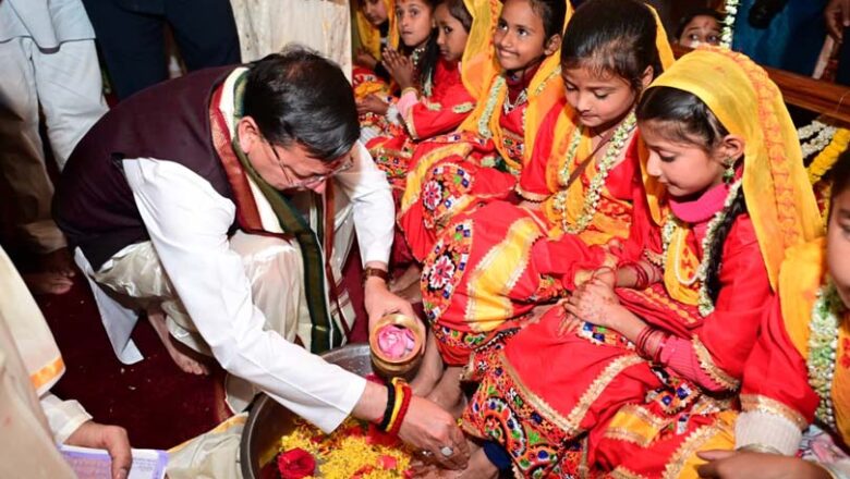 डोल आश्रम में सीएम पुष्कर सिंह धामी ने किया श्री पीठम स्थापना महोत्सव में प्रतिभाग, 1100 कन्याओं का पूजन