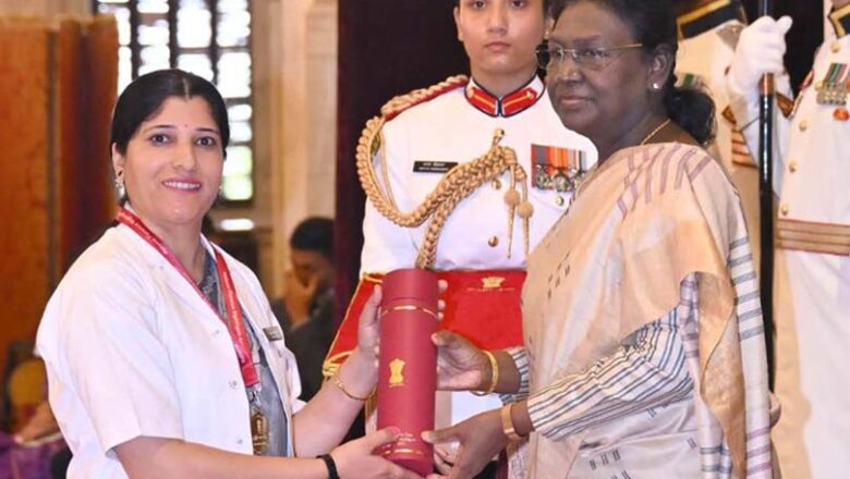 उत्तरकाशी की एएनएम पूजा राणा को राष्ट्रीय फ्लोरेंस नाइटिंगेल अवार्ड, राष्ट्रपति द्रौपदी मुर्मू ने किया सम्मानित