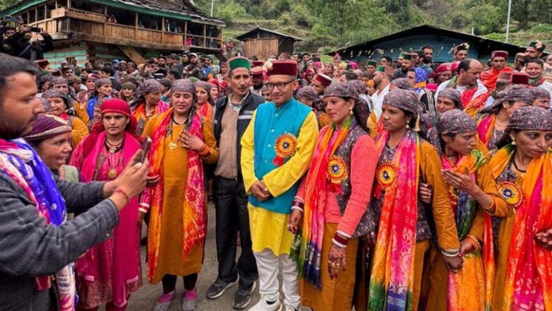मोरी के पुजेली गांव में ध्याणटूड़ी मैती मिलन कार्यक्रम, लोक संस्कृति और एकता का भव्य उत्सव