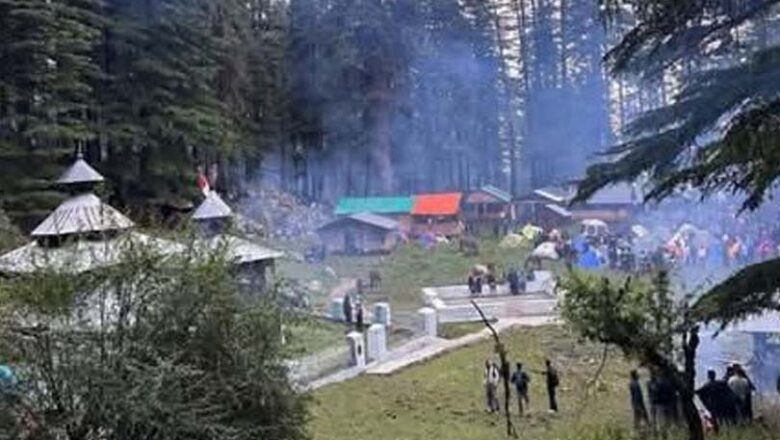 अखतीर मेले में उमड़ा आस्था का सैलाब, देववन पहुंचे पवासी महासू देवता