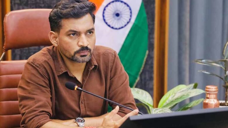 तकनीकी जांच के बाद ही भवन को जर्जर घोषित करें: जिलाधिकारी