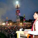 दशहरा महोत्सव में शामिल हुए मुख्यमंत्री धामी, प्रदेशवासियों को दी विजयादशमी की शुभकामनाएं